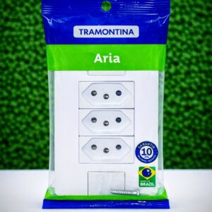 Conjunto Tomada Tripla 2P+T 10A/250V Aria Branca Tramontina